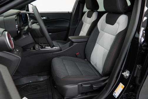 Mosaic Black Metallic 2026 Chevrolet Trax FWD 1RS