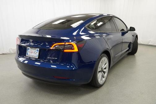 Deep Blue Metallic 2021 Tesla Model 3 Long Range