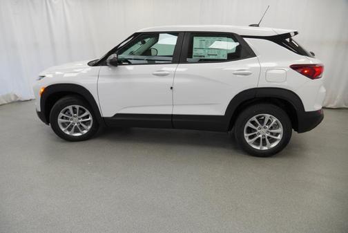 Summit White 2026 Chevrolet Trailblazer LS