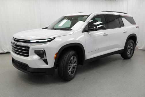 Summit White 2027 Chevrolet Traverse LT