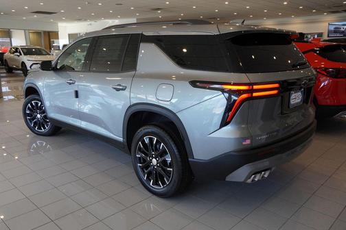 Sterling 2026 Chevrolet Traverse LT