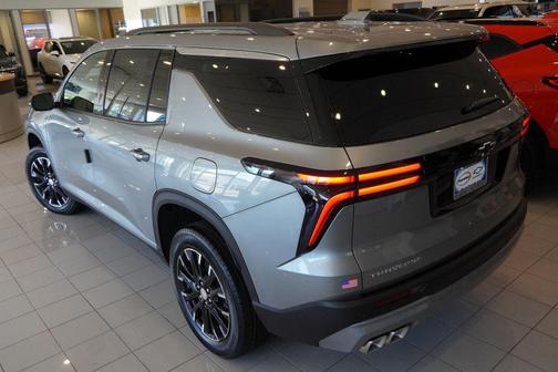 Sterling 2026 Chevrolet Traverse LT