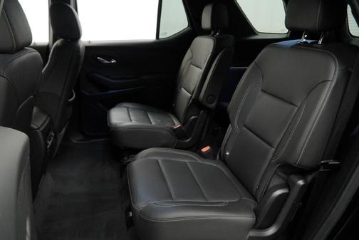 Mosaic Black Metallic 2023 Chevrolet Traverse LT Leather