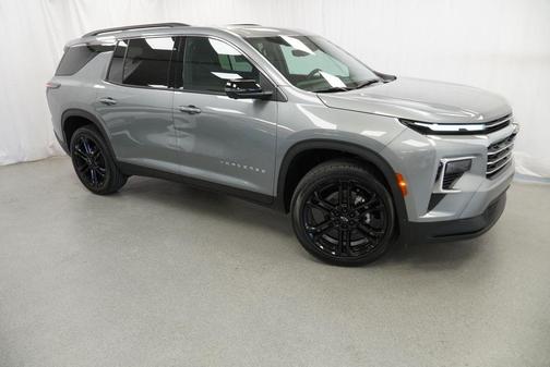 Sterling Gray Metallic 2026 Chevrolet Traverse LT