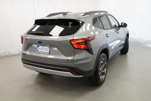 Sterling 2026 Chevrolet Trax LT