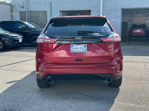 Rapid Red Metallic Tinted Clearcoat 2021 Ford Edge ST Line