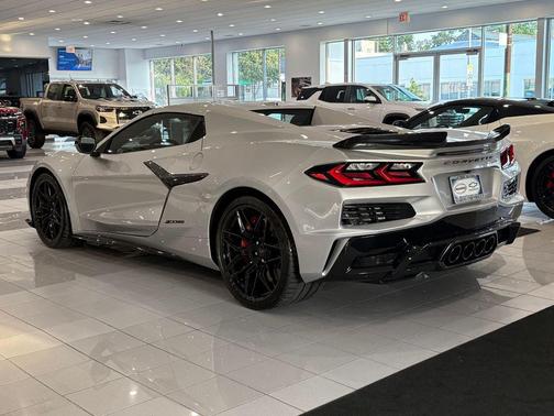 Blade Silver Metallic 2027 Chevrolet Corvette Z06