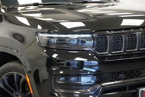 Ember Pearlcoat 2022 Jeep Grand Wagoneer Series II Obsidian 4x4