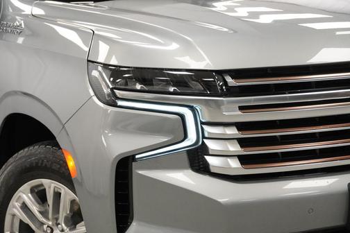 Sterling Gray Metallic 2023 Chevrolet Suburban 4WD High Country