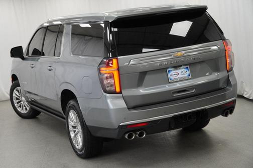 Sterling Gray Metallic 2023 Chevrolet Suburban 4WD High Country