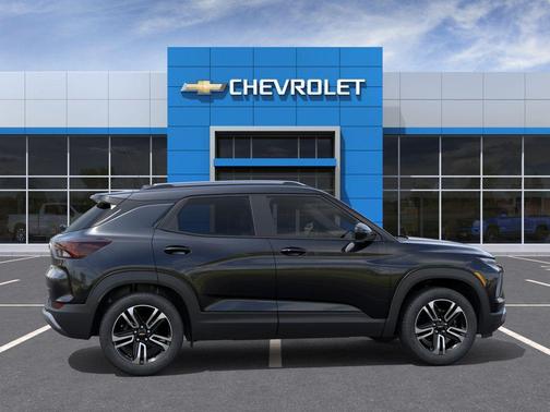 Mosaic Black Metallic 2026 Chevrolet Trailblazer LT