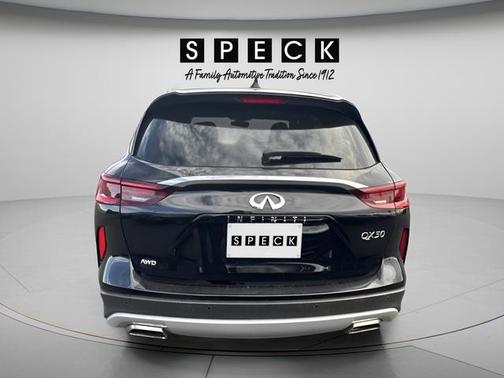 Black Obsidian 2024 INFINITI QX50 Luxe