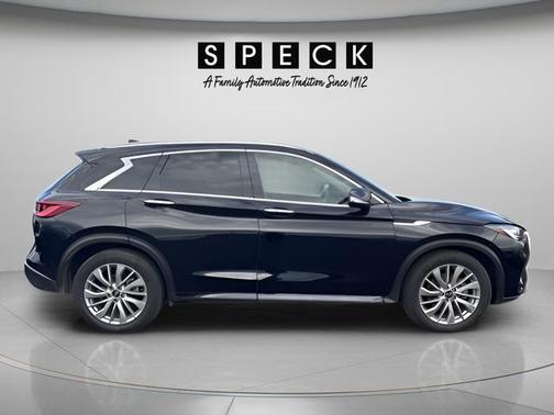 Black Obsidian 2024 INFINITI QX50 Luxe