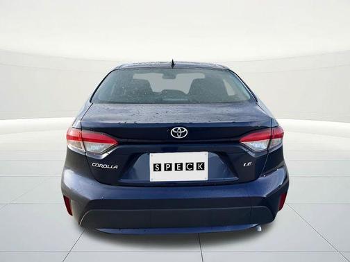 Blue Crush Metallic 2022 Toyota Corolla LE