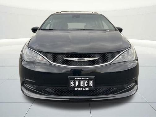 2021 Chrysler Voyager LXI