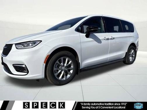 2026 Chrysler Pacifica Select AWD
