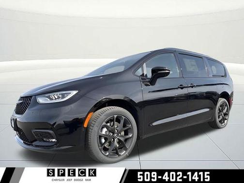 Diamond Black 2026 Chrysler Pacifica Select