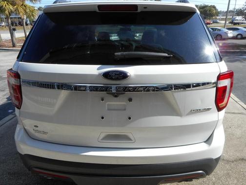 2016 Ford Explorer Base