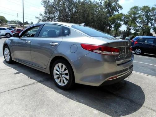 2017 Kia Optima LX