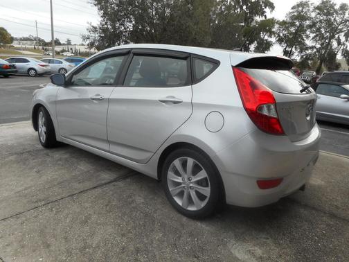 2013 Hyundai Accent SE