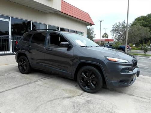 2017 Jeep Cherokee Sport