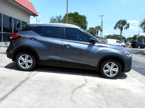 2019 Nissan Kicks SV