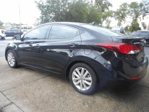 Black 2015 Hyundai ELANTRA SE