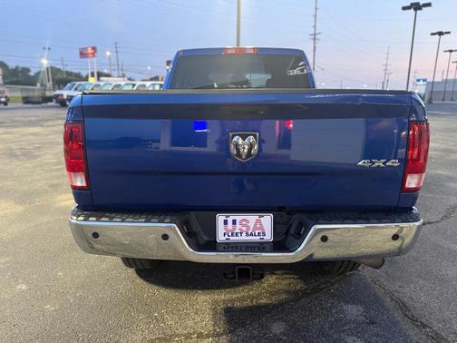 2017 RAM 2500 Tradesman Crew Cab 4x4 6'4' Box