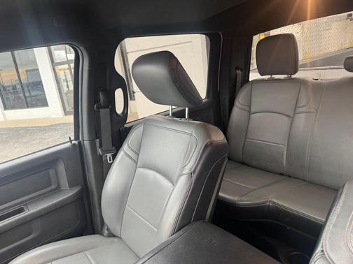2021 RAM 2500 Tradesman Crew Cab 4x2 8' Box