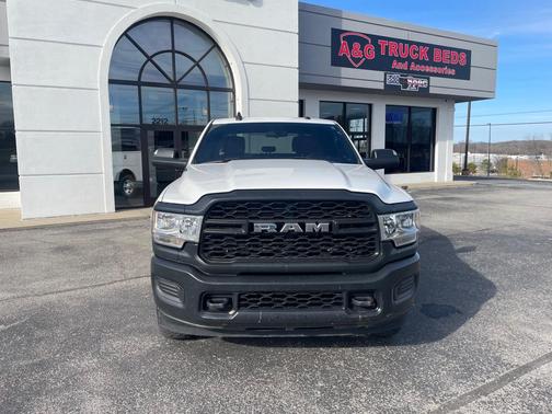 2022 RAM 2500 Tradesman Crew Cab 4x4 8' Box