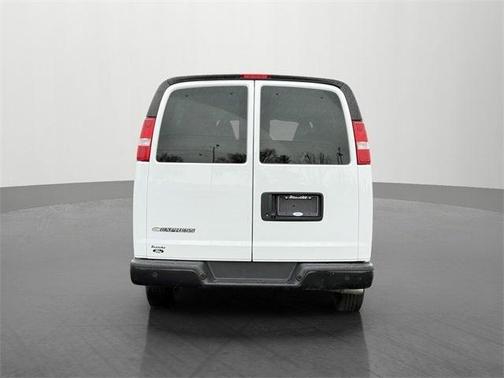 2022 Chevrolet Express 3500 LS