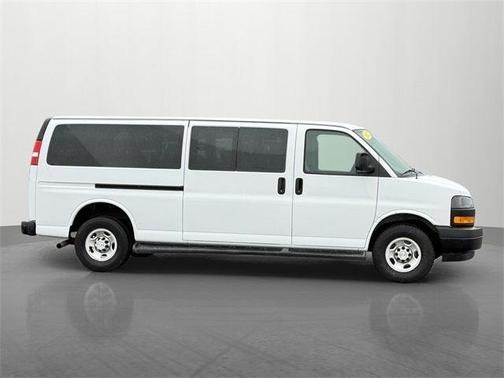 2022 Chevrolet Express 3500 LS