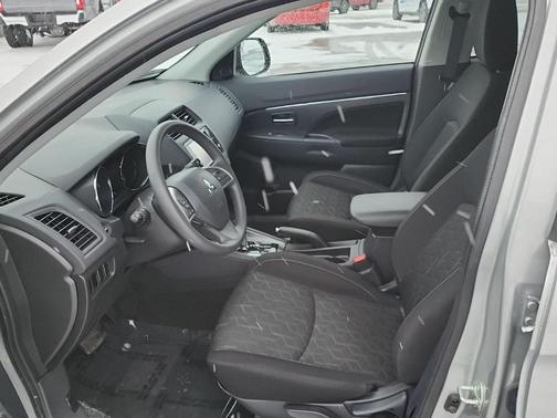 2025 Mitsubishi Outlander Sport ES