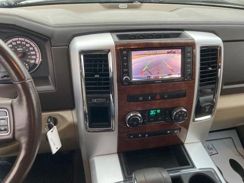 Photo 2 of 32 of 2012 RAM 1500 Laramie