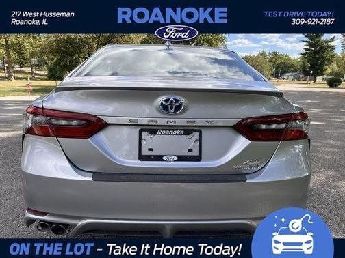 2022 Toyota Camry Hybrid XSE