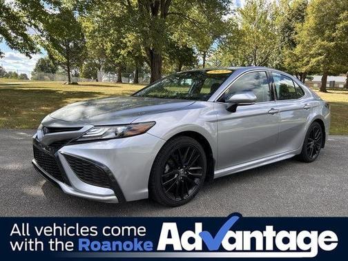 2022 Toyota Camry Hybrid XSE