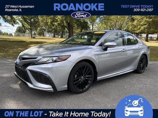 2022 Toyota Camry Hybrid XSE