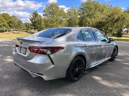 2022 Toyota Camry Hybrid XSE