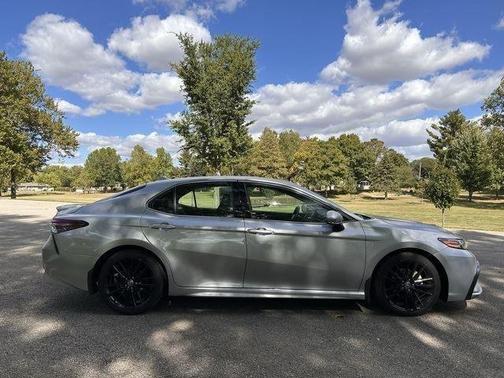 2022 Toyota Camry Hybrid XSE