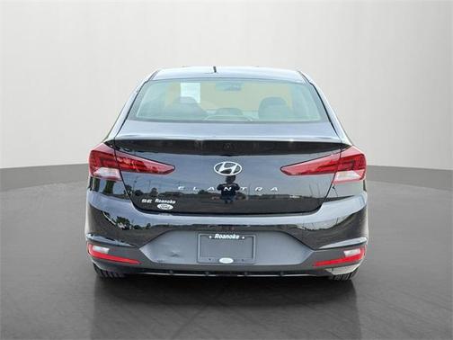 2020 Hyundai ELANTRA SE