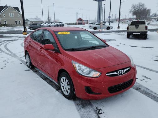 2013 Hyundai Accent GLS
