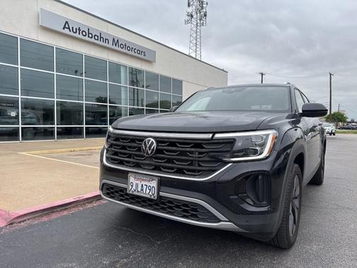 2024 Volkswagen Atlas Cross Sport 2.0T SE w/ Technology