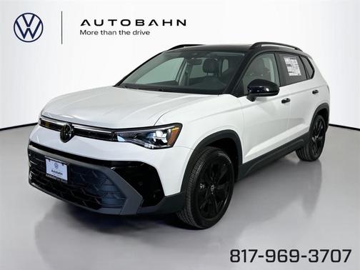 Pure White W/Black Roof 2025 Volkswagen Taos 1.5T SE Black