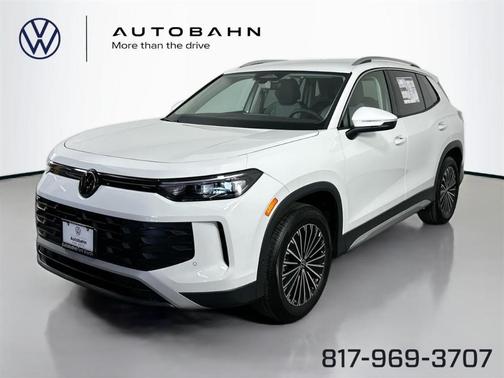 Pure White 2025 Volkswagen Tiguan 2.0T S