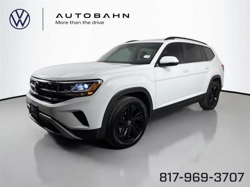 Pure White 2023 Volkswagen Atlas 2.0T SE w/ Technology