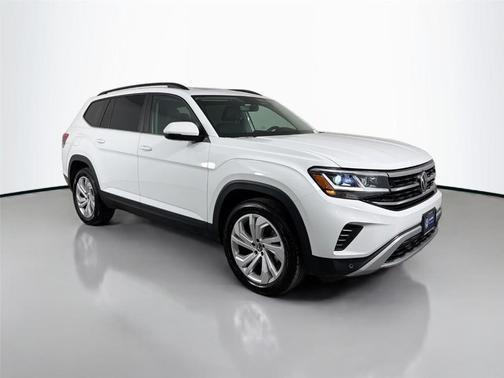 Pure White 2023 Volkswagen Atlas 2.0T SE w/ Technology
