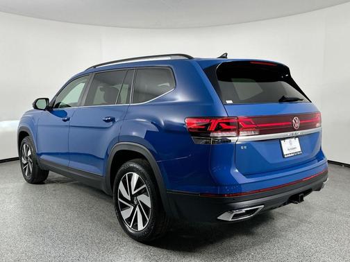 2025 Volkswagen Atlas 2.0T SE w/ Technology