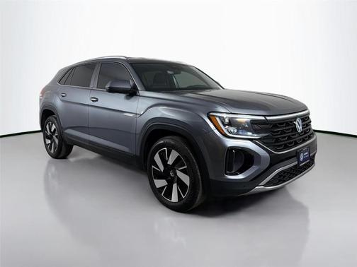 Platinum Gray Metallic 2024 Volkswagen Atlas Cross Sport 2.0T SE w/ Technology
