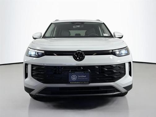 Pure White 2025 Volkswagen Tiguan 2.0T SE