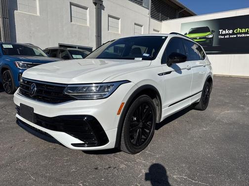 2022 Volkswagen Tiguan 2.0T SE R-Line Black